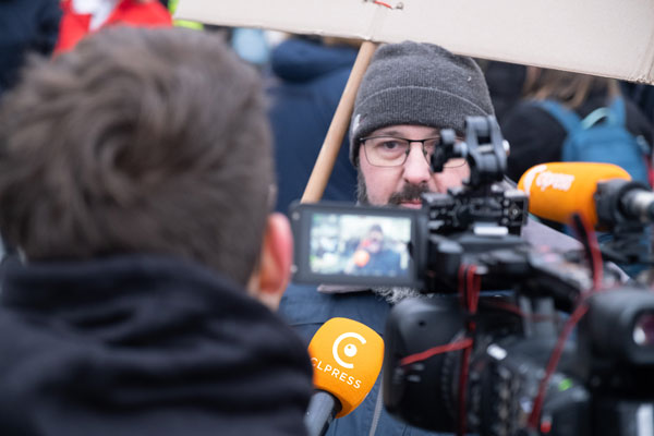 Interview d'un manifestant au micro de CLPRESS