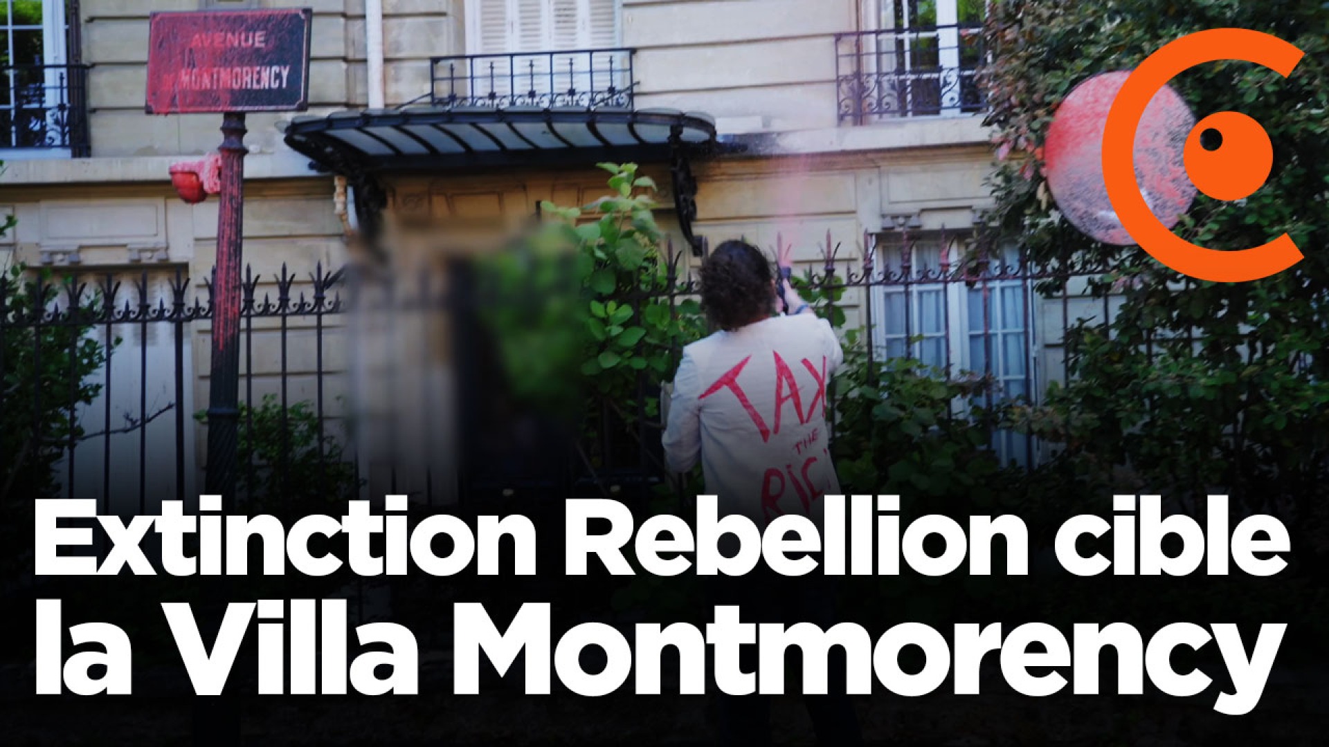 Extinction Rebellion asperge de peinture la Villa Montmorency 