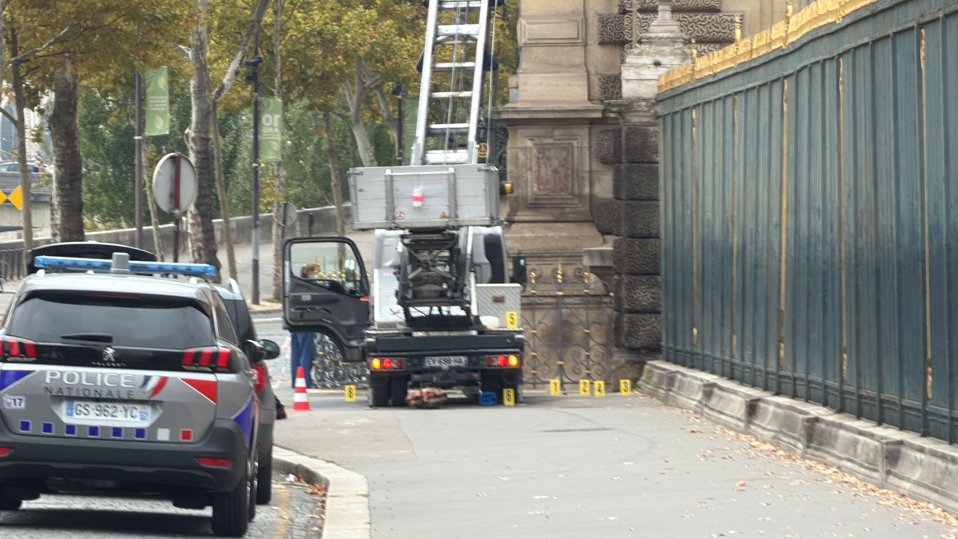 Braquage au musée du Louvre