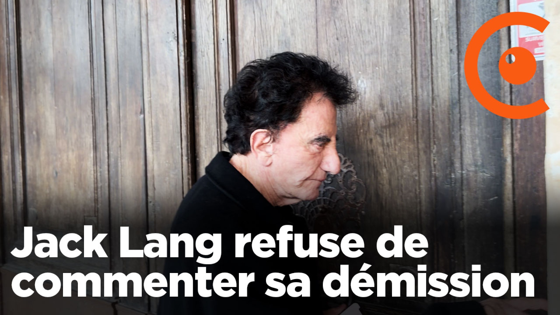 Jack Lang refuse de commenter sa démission. 