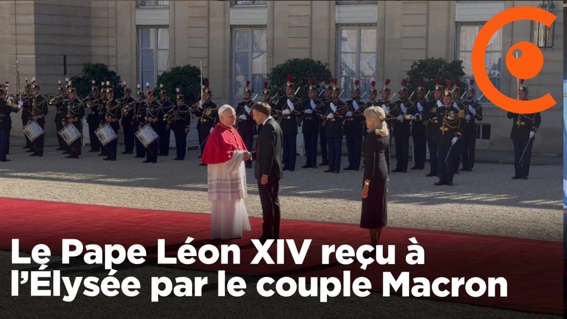 Pope Leo XIV received at the Élysée Palace by the Macron couple