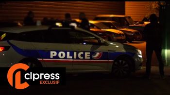 Deux policiers se font dérober leurs armes et tirer dessus 