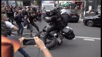 Anti-health pass protest: BRAV-M attacked, a motorcycle on the ground