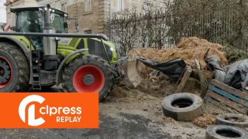 Agriculteurs en Colère à Agen : nouvelle action devant la préfecture en attendant les annonces