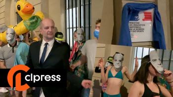 Blanquer in Ibiza: party outside the Ministry of Education