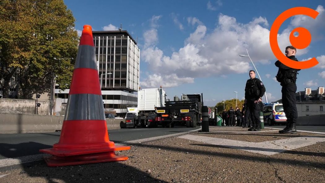 Les forains bloquent l'autoroute A13 pour le marché de Noël 