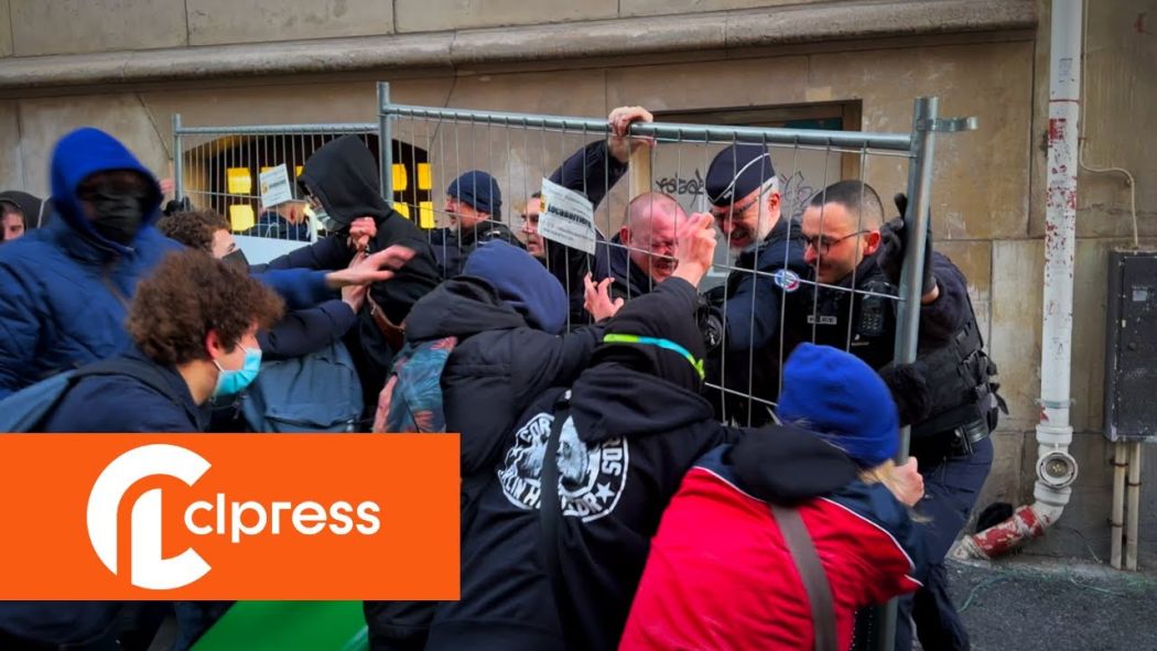 Retirement: high school blockade cleared by police with tear gas