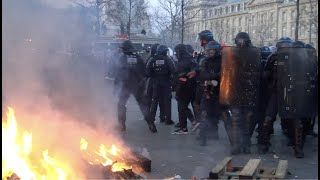 Retirement: demonstration and very violent incidents