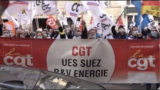 OPA: Suez employees demonstrate in front of Veolia's headquarters