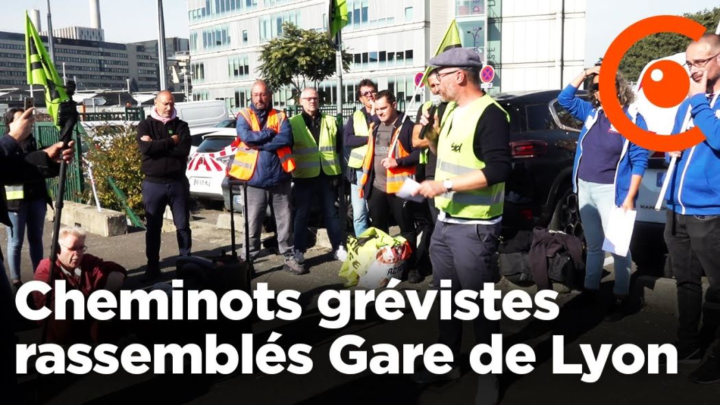General Assembly of the striking railway workers of Gare de Lyon