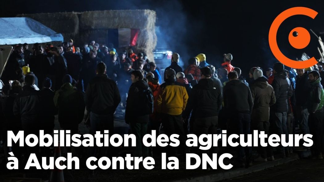 DNC : RN124 bloquée par les agriculteurs 
