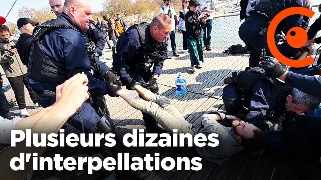 Extinction Rebellion occupies a bridge: police intervention