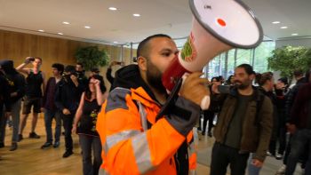 Les cheminots envahissent le siège de la SNCF