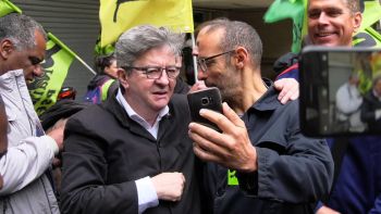 Jean-Luc Mélenchon vient soutenir les cheminot en grève 