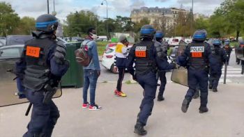 Tensions devant l'ambassade de Guinée 