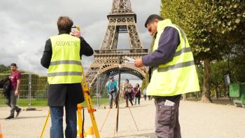 Tour Eiffel : préparation du mur anti-attentat et des JO